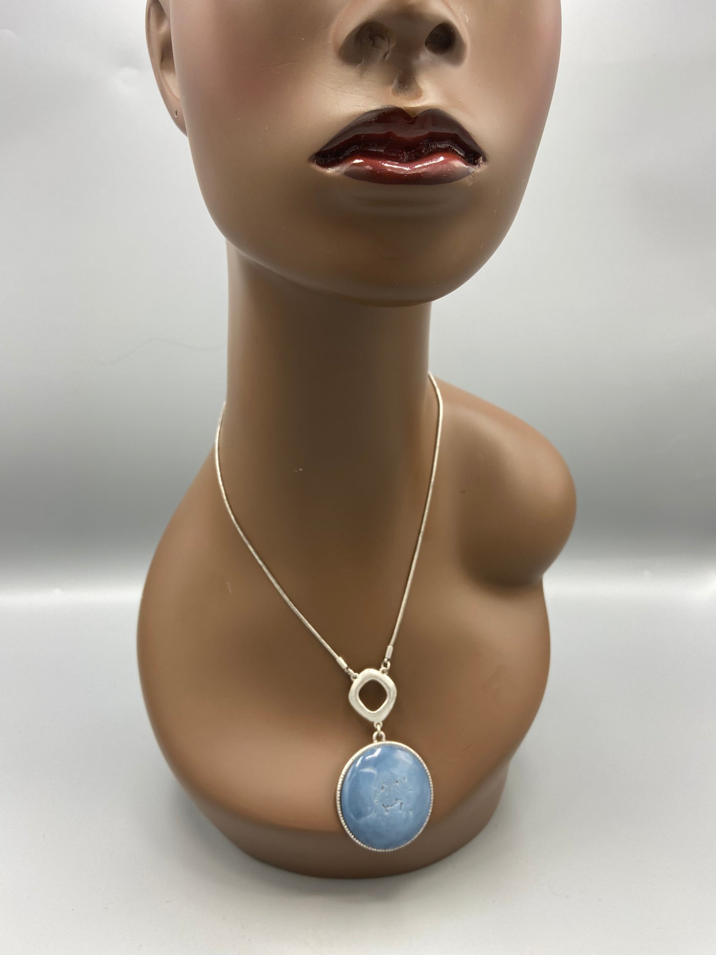 Dofi Blue Stone Pendant Necklace